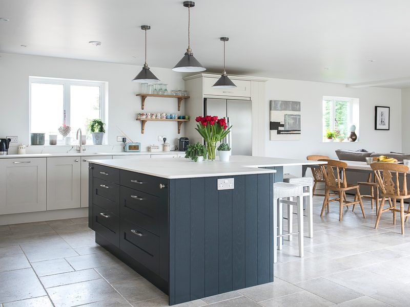 monochrome kitchen island
